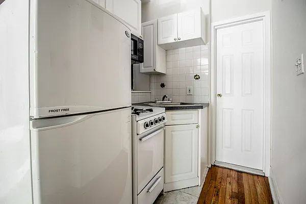 Rented by Halstead Real Estate | media 3