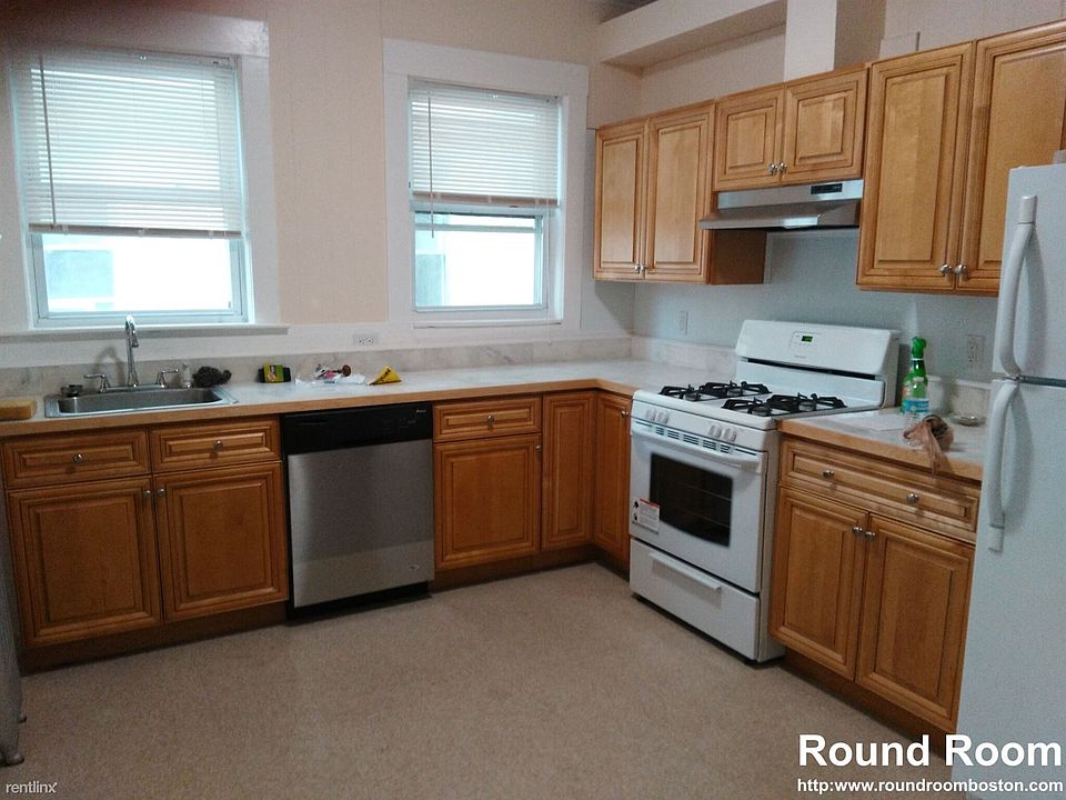 landlord_unit_photo_49288193_8