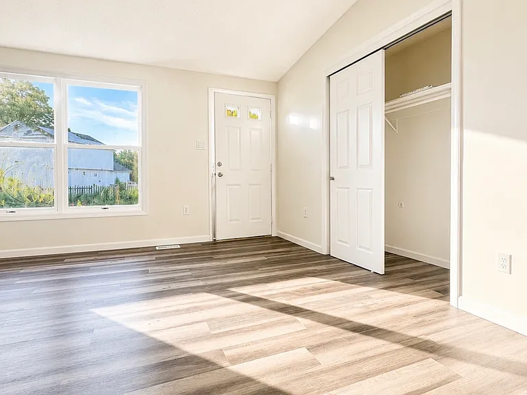 304 Lake Crystalbrook Dr — Photo 40