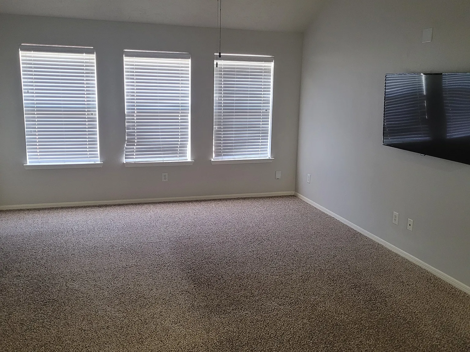 5519 Sequin Dr — Photo 4