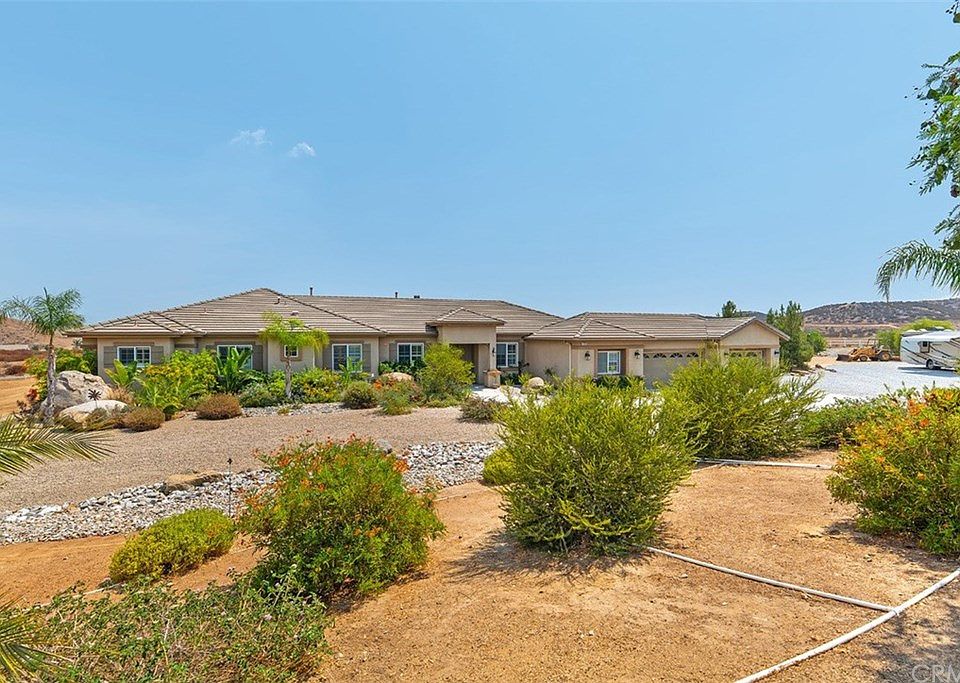 1st image of 17225 La Mina Ln