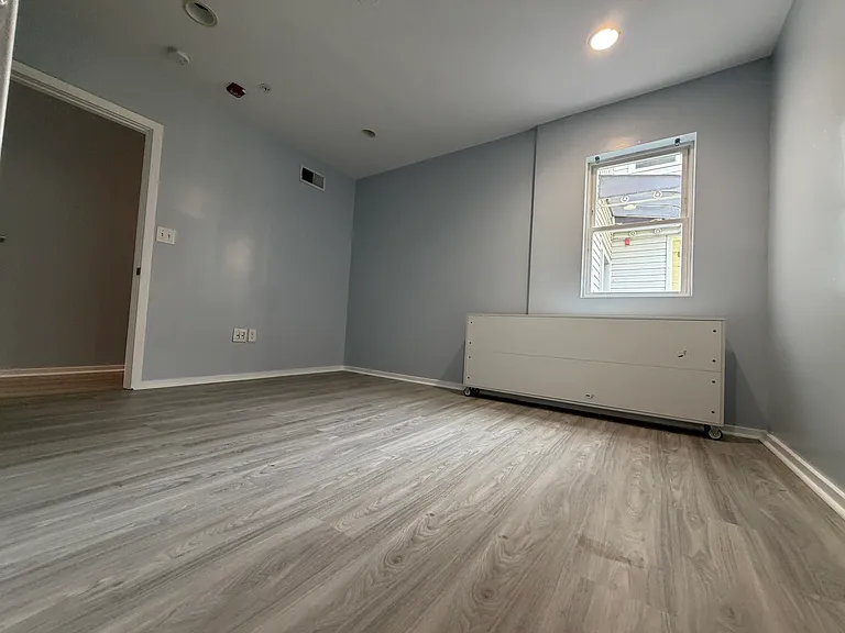 811 N Franklin St #101 — Photo 9
