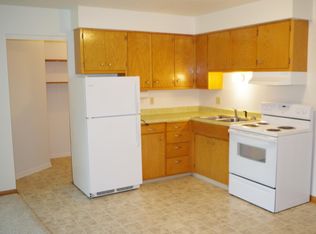 229 S Grove St #1, Hebron, ND 58638