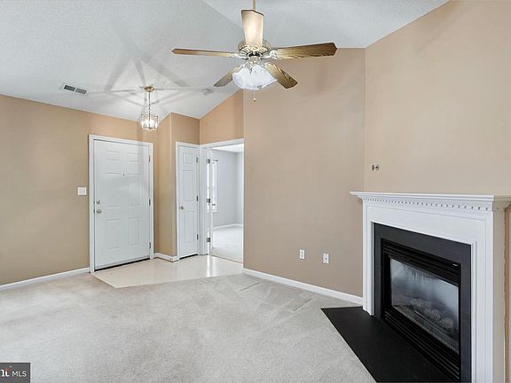 5th image of 784 Ripplebrook Dr