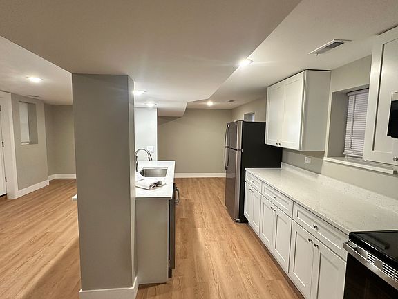 5th image of 1429 N Fairfield Ave #G