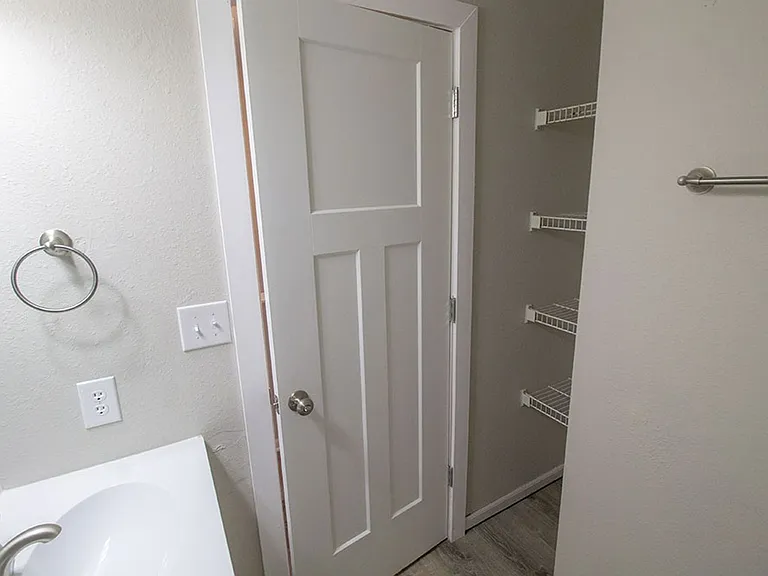 1401-1403 Bodie Dr — Photo 55