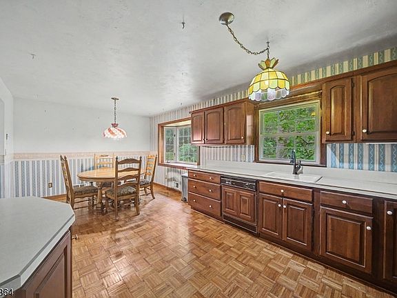 3rd image of 150 Orben Dr