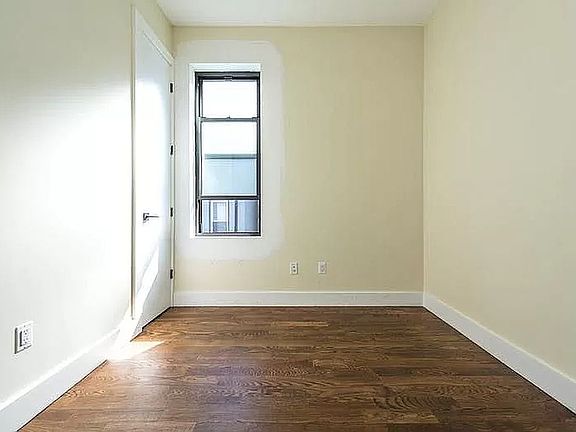 3rd image of 291 Stockholm St APT 3L