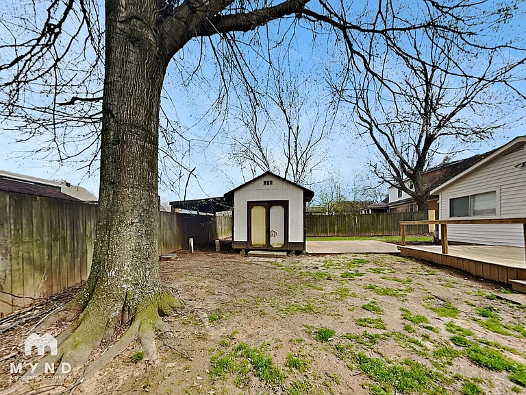 464 Windridge Point — Photo 23