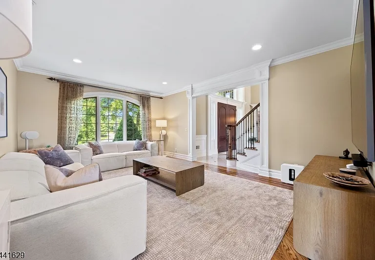15 Adams Way — Photo 5