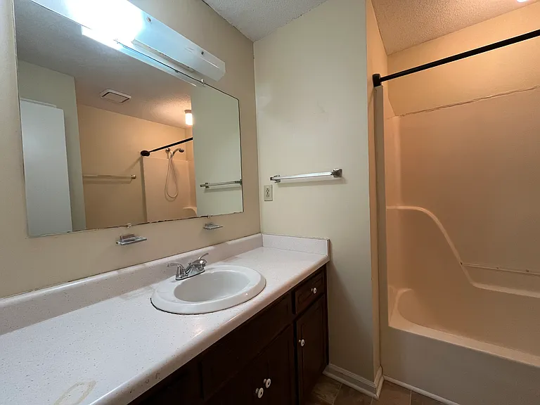 1483 Craig Dr #B — Photo 11