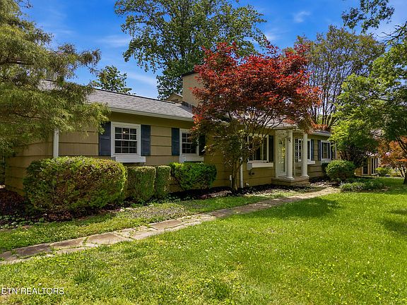 5th image of 1312 Bradford Ln