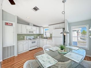 399 Quinto Ln, Fort Myers Beach, FL 33931