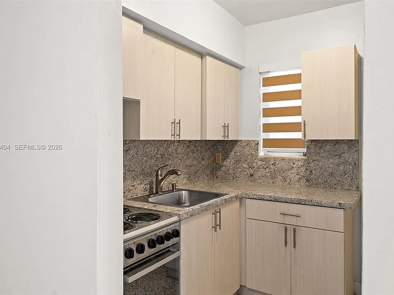 3211 NW 13th Ter #3211 — Photo 5