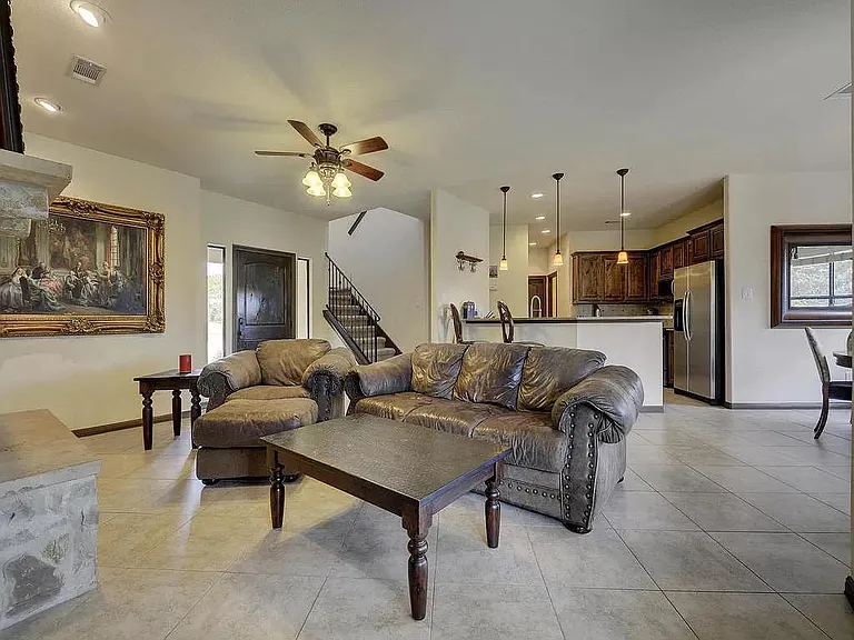 3103 Coyote Ct — Photo 4