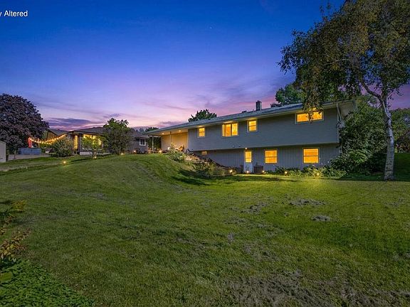2nd image of 5830 Lakeview DRIVE