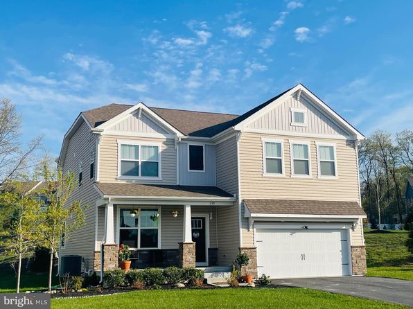 226 Seven Springs Ln, Downingtown, PA 19335