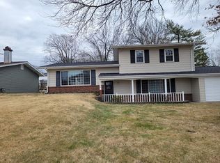 3232 Southern Aire Dr, Saint Louis, MO 63125
