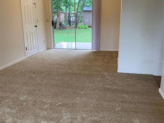 5th image of 1050 Emerald Dr