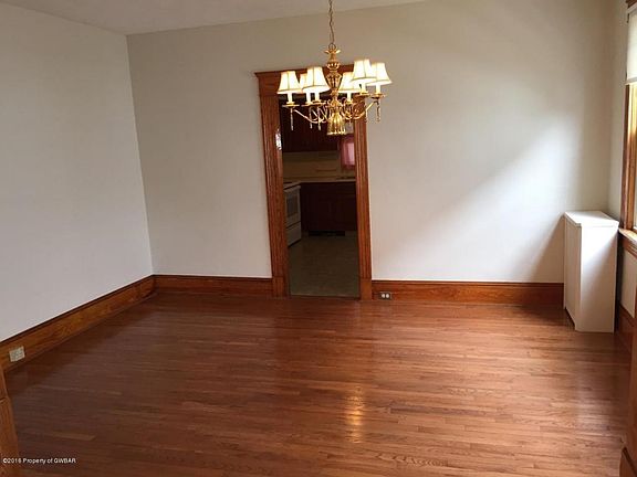 3rd image of 434 Schuyler Ave