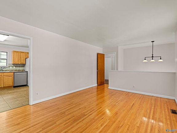 5th image of 3706 Pecan Grove Dr NW