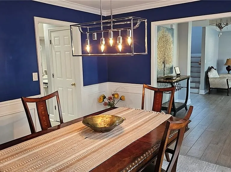 1005 Chads Rdg — Photo 2