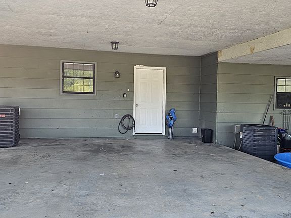 2nd image of 204 Midtown Ln APT 5