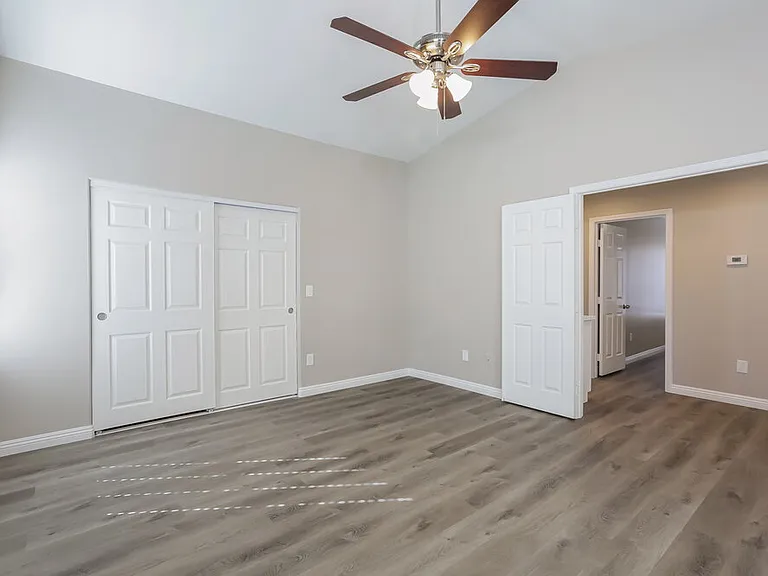 1004 Siena Hills Ln — Photo 11