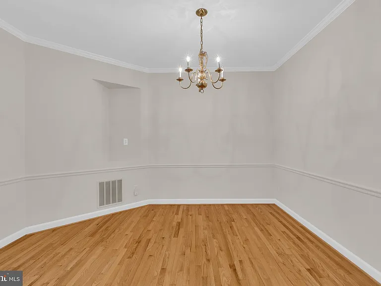 9902 Michael Schar Ct — Photo 9