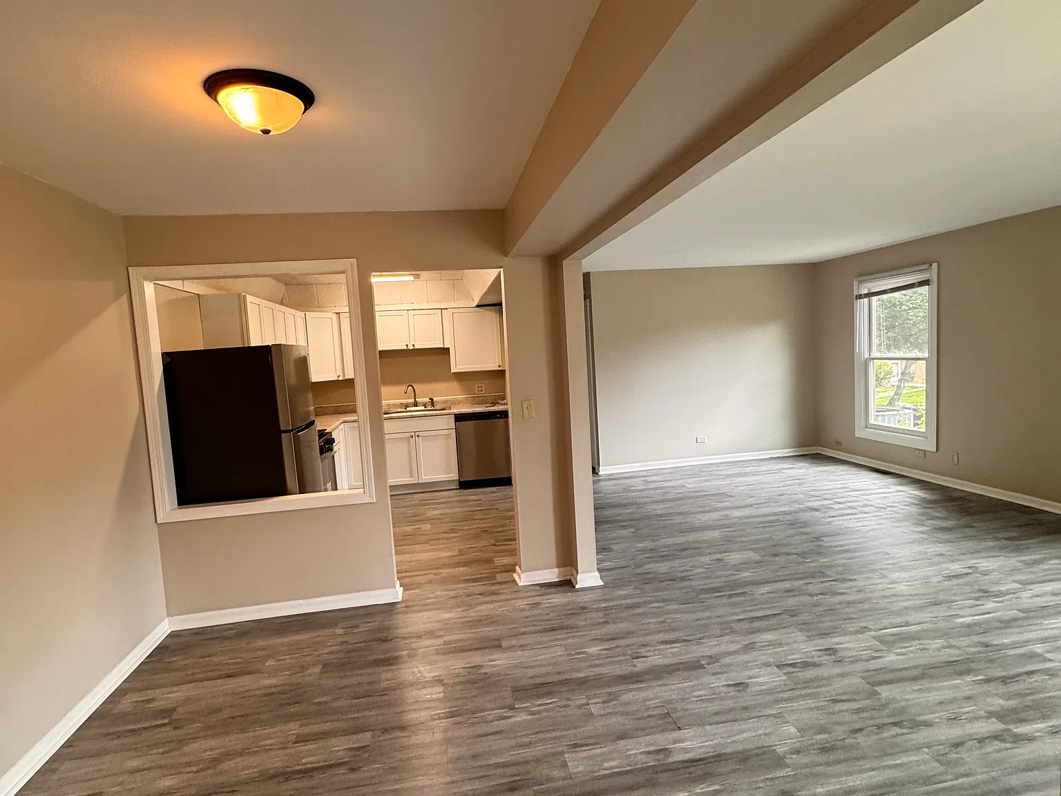 2 bed, 1.5 bath, 950 sqft, $1,950 — Photo 2