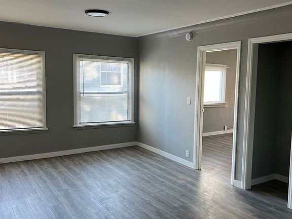 4th image of 372 Loma Dr #374-7/8