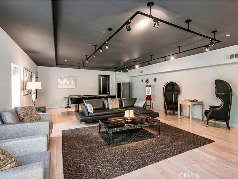 1441 Robmar Dr — Photo 26