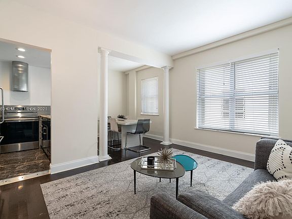 3rd image of 1614 Pennsylvania Ave APT 2H