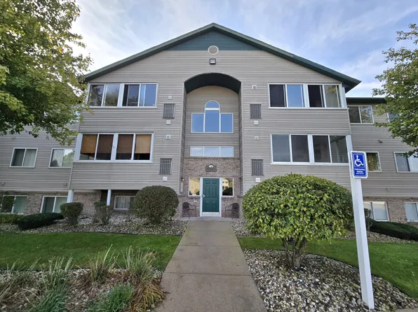 5887 Crosswinds Dr Unit 33, Norton Shores, MI 49444