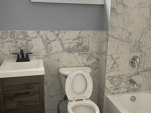 4th image of 79 La France Ave #1