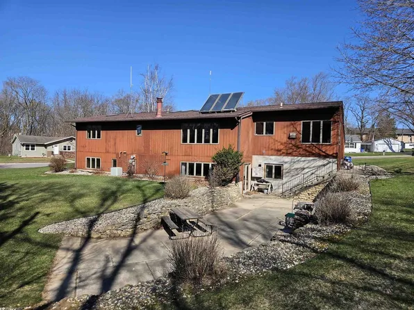 219 James Street, Portage, WI 53901