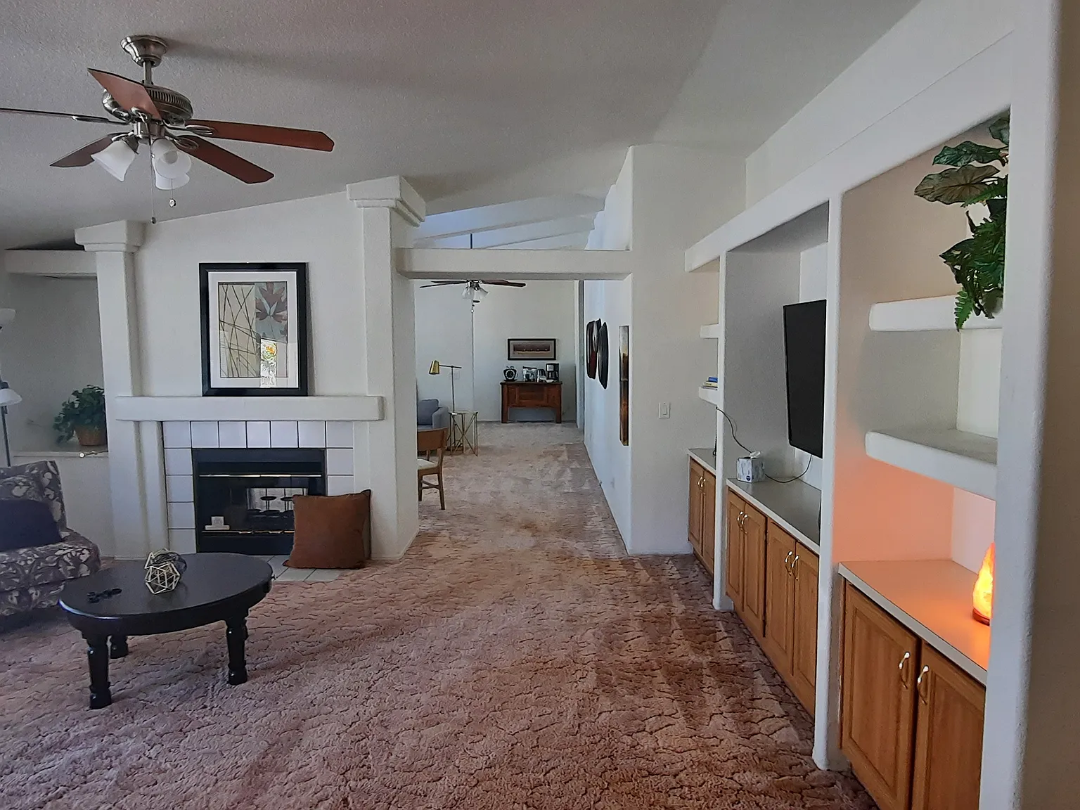 3 bed, 2.5 bath, 2270 sqft, $2,700 — Photo 2