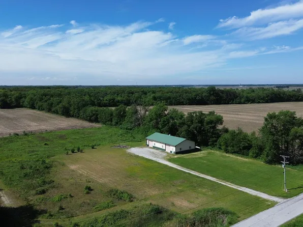 2729 W 1450 N, Wheatfield, IN 46392