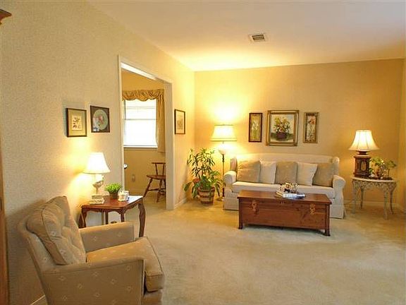 2nd image of 6515 Daisy Dr