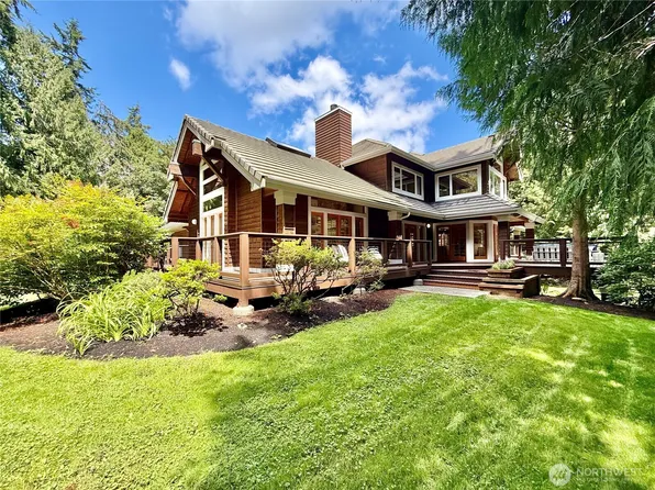 10199 Affirmed Lane NE, Bainbridge Island, WA 98110