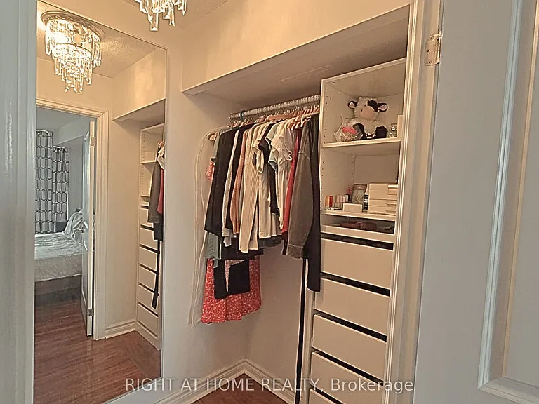 550 Webb Dr #914 — Photo 32