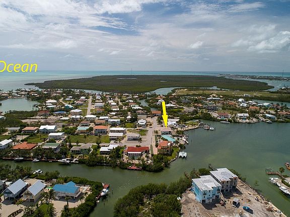 3rd image of 334 Calzada De Bougainville