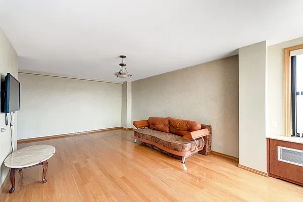 Sold by City Wide Brokerage | media 42