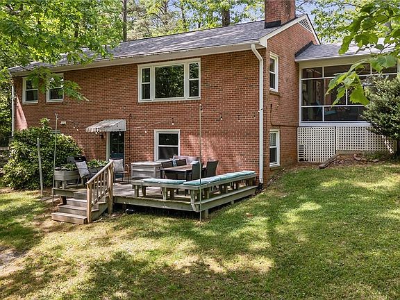 3rd image of 8641 McCaw Dr