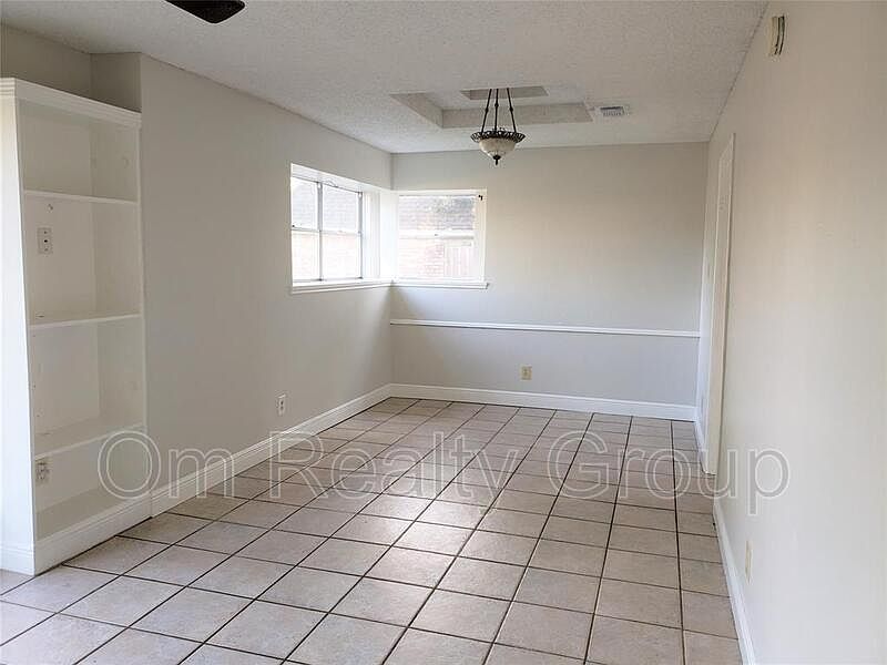 2nd image of 2506 Hilton Head Dr
