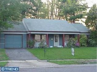 23 Eddington Ln, Willingboro, NJ 08046