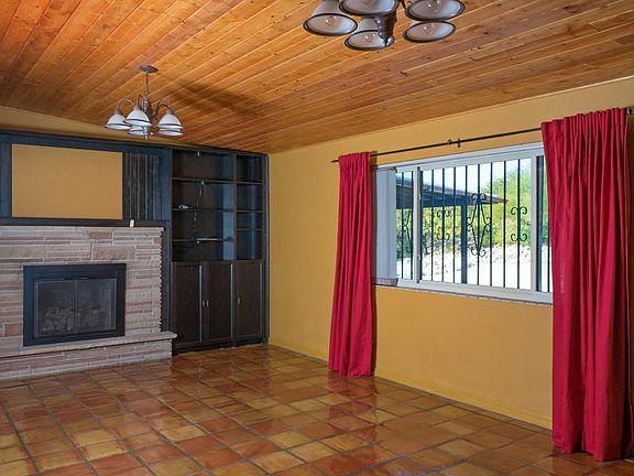 5th image of 1541 N Plaza De Lirios