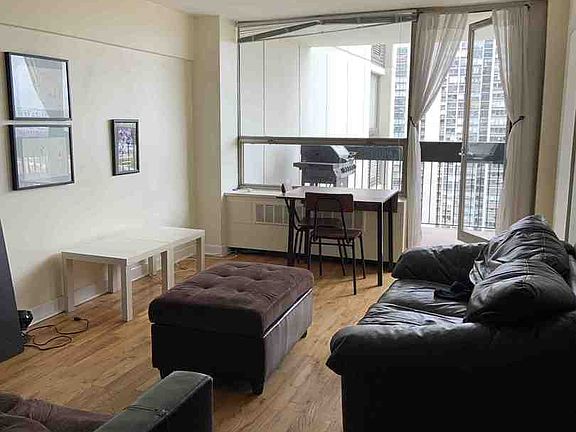 3rd image of 1460 Sandburg Ter APT 1907A