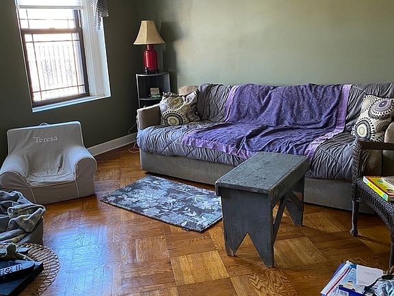 3rd image of 2145 38th St