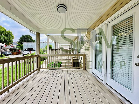 2nd image of 102 Weist Pl #104